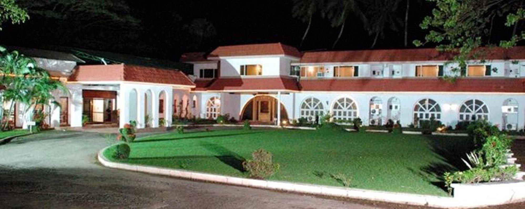 Ats Willingdon Hotel Kochi Exterior foto